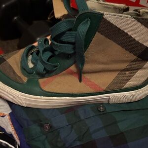 Burberry Kids Sneakers in Green and Tan